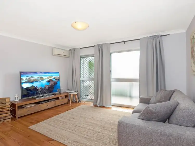 Main view of Homely unit listing, 5/42 Rialto Street, Coorparoo QLD 4151