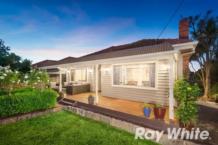 60 Braid Hill Road, Macleod VIC 3085