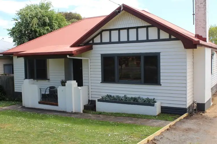 11 Fyfe Street, Hamilton VIC 3300
