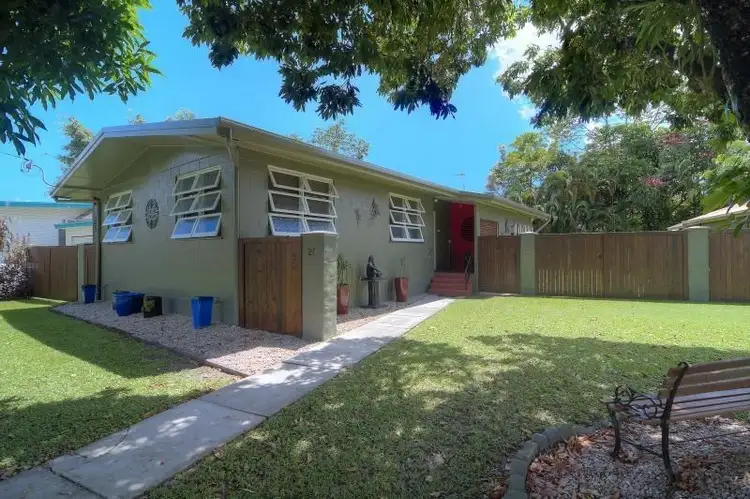 20-22 Thomas, Mossman QLD 4873