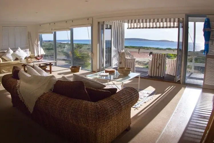 3 Hawcroft Place, Lancelin WA 6044