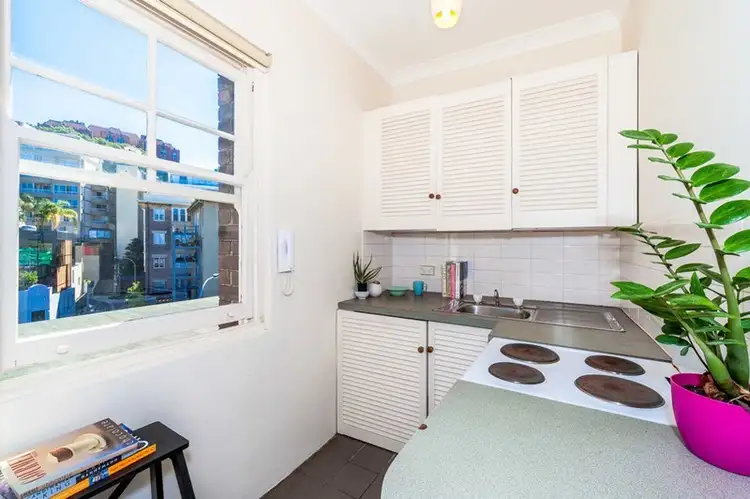 Fifth view of Homely studio listing, 11/2 Roslyn Gardens, Elizabeth Bay NSW 2011