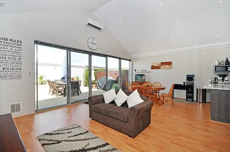 3 Macquarie Bend, Ellenbrook WA 6069