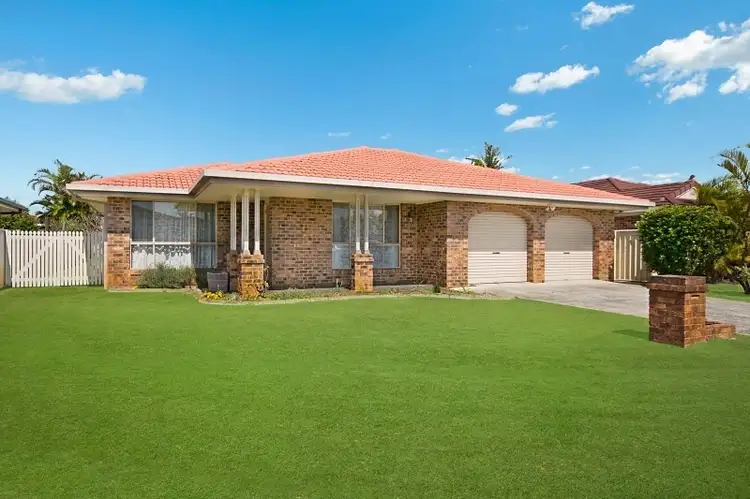 8 Kookaburra Court, Yamba NSW 2464