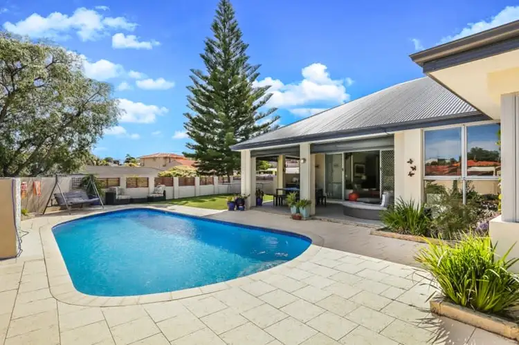 2 Kelso Court, Duncraig WA 6023