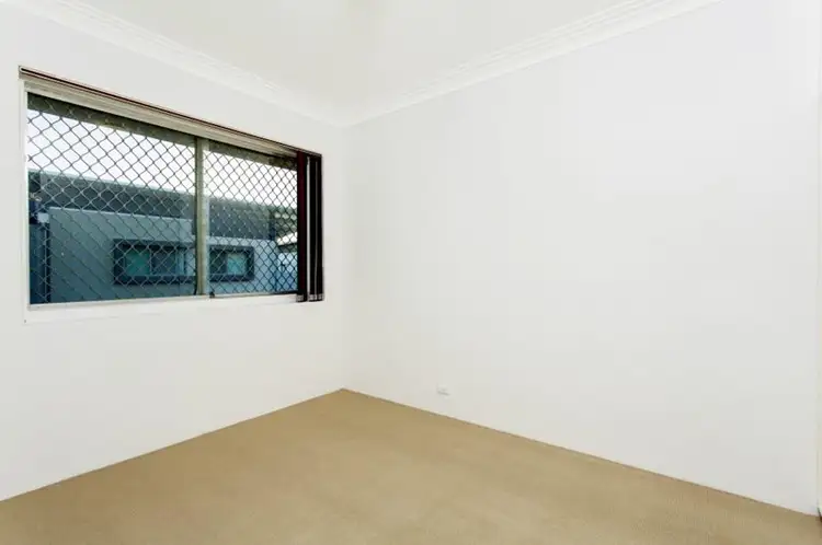 Sixth view of Homely unit listing, 4/16 Kitchener Street, Coorparoo QLD 4151