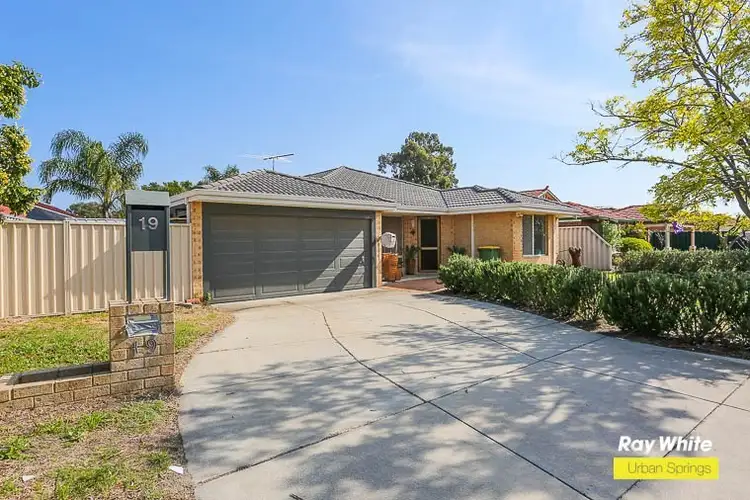 19 Coolbarro Lane, Redcliffe WA 6104
