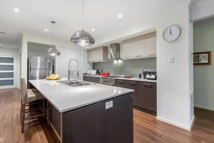 Fifth view of Homely house listing, 25 Jirrahlinga Terrace, Craigieburn VIC 3064