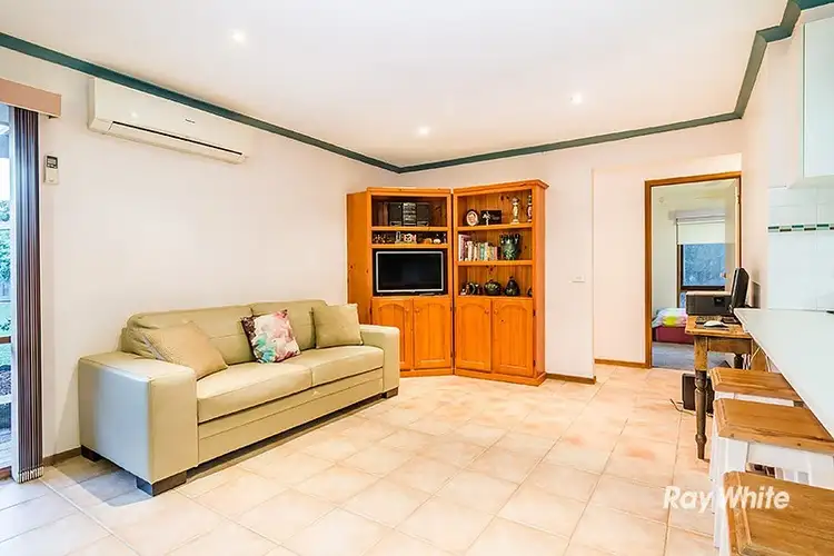 Sixth view of Homely house listing, 4 Honeysuckle Court, Cranbourne North VIC 3977