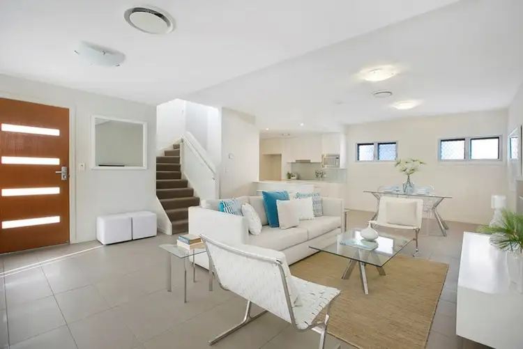 Main view of Homely townhouse listing, 1/340 Annerley Road, Annerley QLD 4103