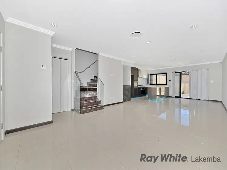 4/329 Roberts Road, Greenacre NSW 2190