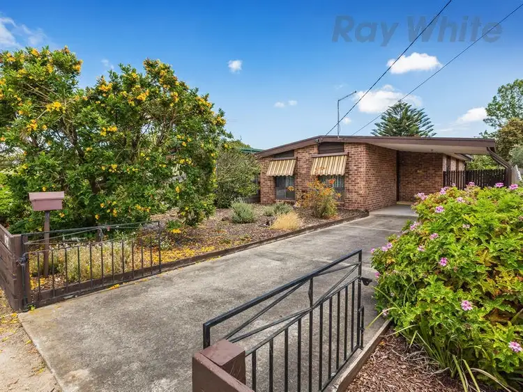 172 Eighth Avenue, Rosebud VIC 3939