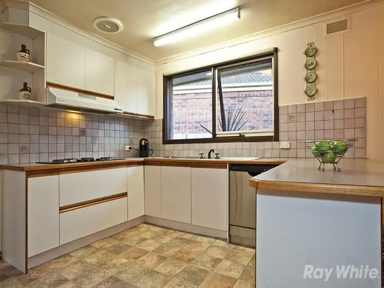 Fifth view of Homely house listing, 6 Abbeydale Court, Mulgrave VIC 3170