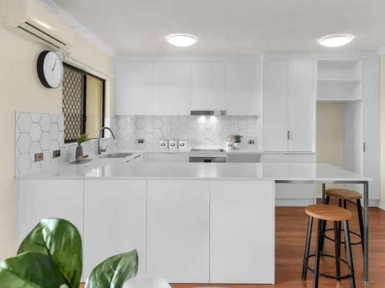Main view of Homely unit listing, 6/110 Pashen Street, Morningside QLD 4170