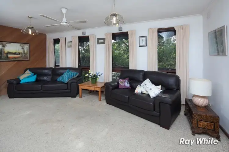 Second view of Homely house listing, 5 Birtinya Court, Frankston VIC 3199