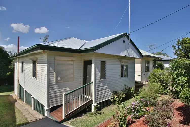 16 Corn Street, Holland Park West QLD 4121