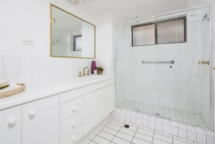 Sixth view of Homely unit listing, 8/18 Victoria Parade, Clayfield QLD 4011