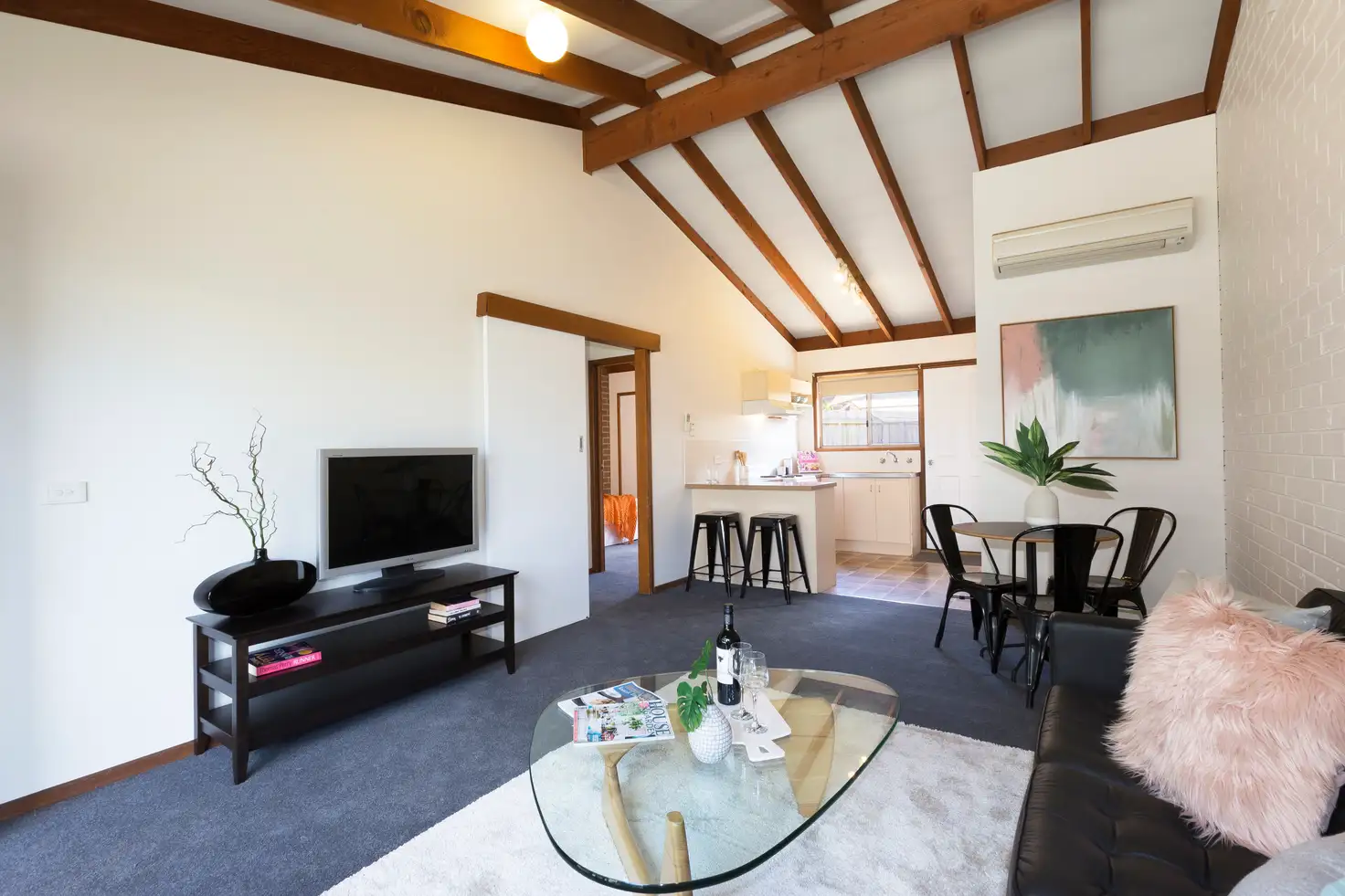 Main view of Homely unit listing, 4/102 Nepean Highway, Seaford VIC 3198