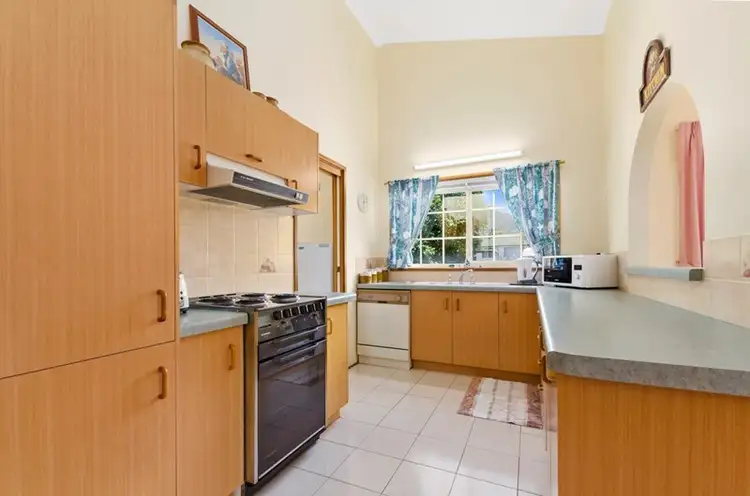 Fifth view of Homely villa listing, 6/9-11 Albert Street, Woonona NSW 2517
