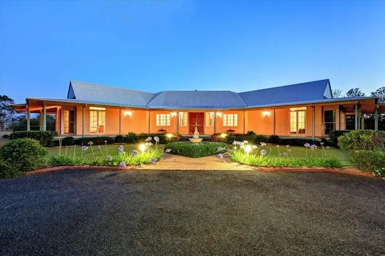 336 Fe Walker Street, Ashfield QLD 4670