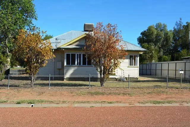 6 Rose Street, Blackall QLD 4472