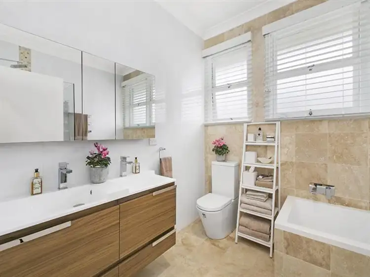 Fifth view of Homely house listing, 8 Barra Brui Crescent, St Ives NSW 2075