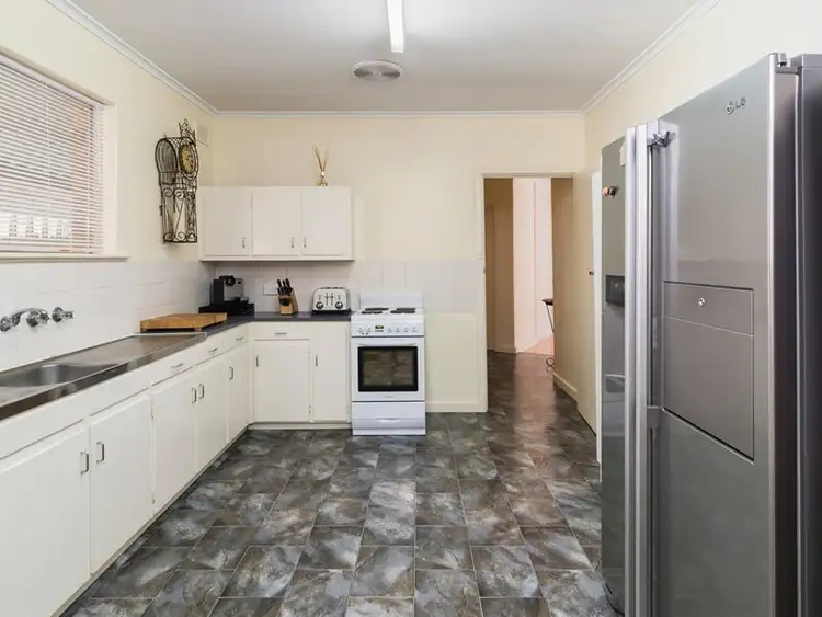 Sixth view of Homely house listing, 18 Parish Crescent, Murray Bridge SA 5253