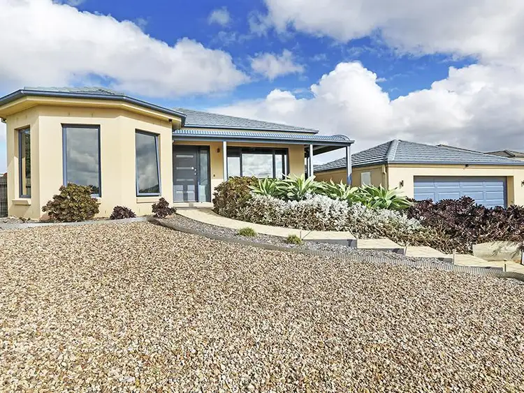 11 Jean Place, Grovedale VIC 3216