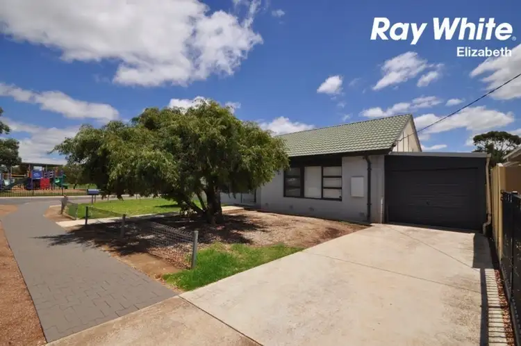 1 Saint Road, Smithfield Plains SA 5114