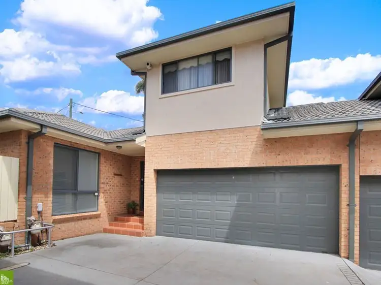 Main view of Homely villa listing, 3/21 John Street, Balgownie NSW 2519