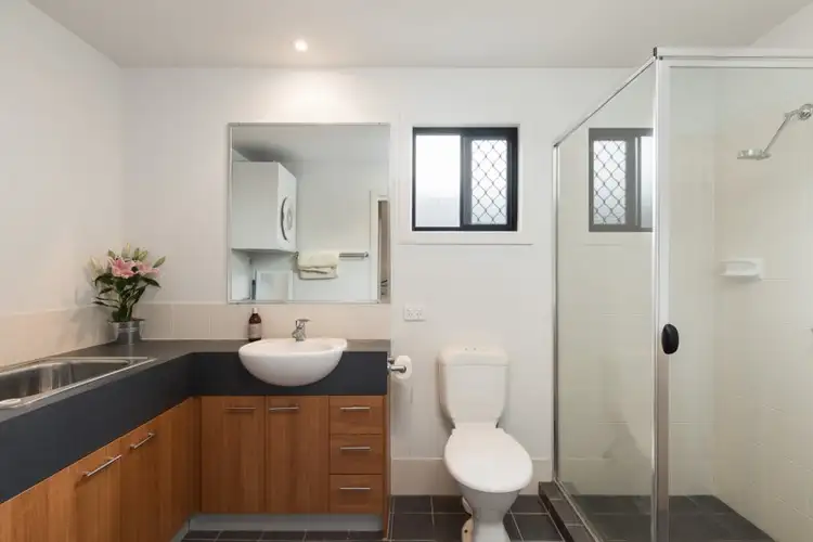 Sixth view of Homely unit listing, 10/35 Jamieson Street, Bulimba QLD 4171