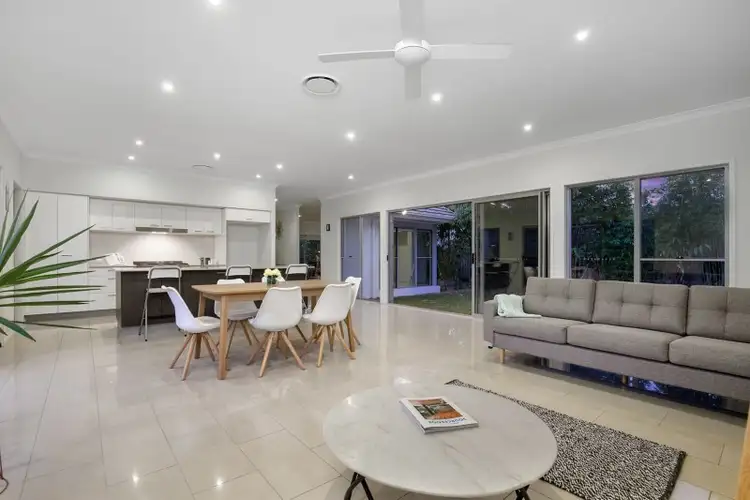 35 Esk Crescent, Wakerley QLD 4154