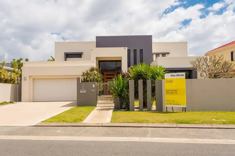 142 Sir Bruce Small Boulevard, Benowa Waters QLD 4217