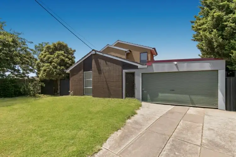 62 Robertson Drive, Mornington VIC 3931