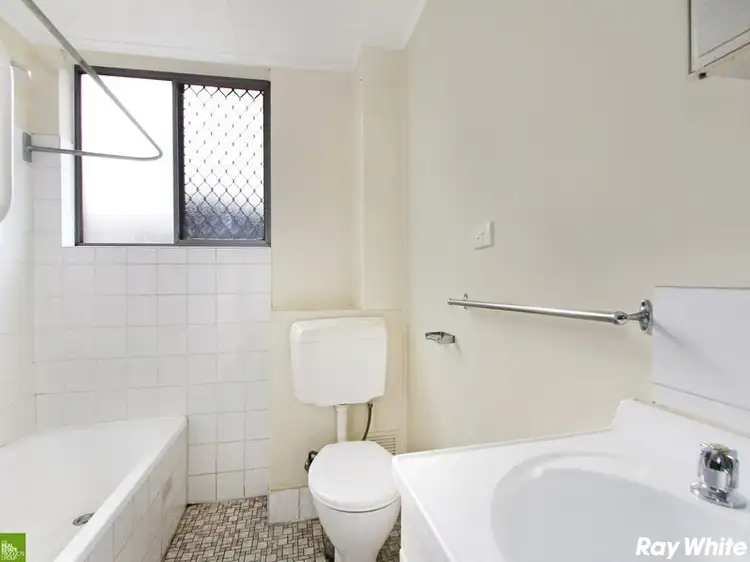 Fifth view of Homely house listing, 4/23 Prince Edward Drive, Brownsville NSW 2530