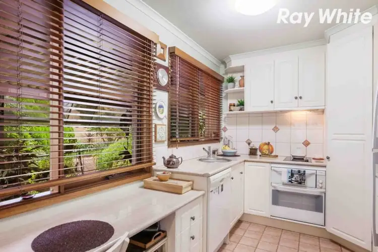 Sixth view of Homely house listing, 3 Kent Court, Bundoora VIC 3083