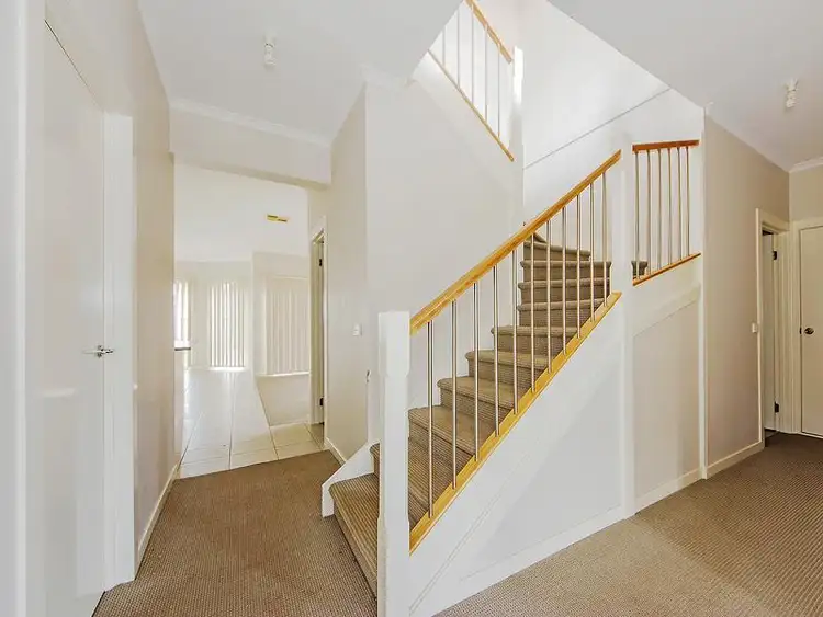 Fifth view of Homely house listing, 10 Faircroft Place, Tarneit VIC 3029