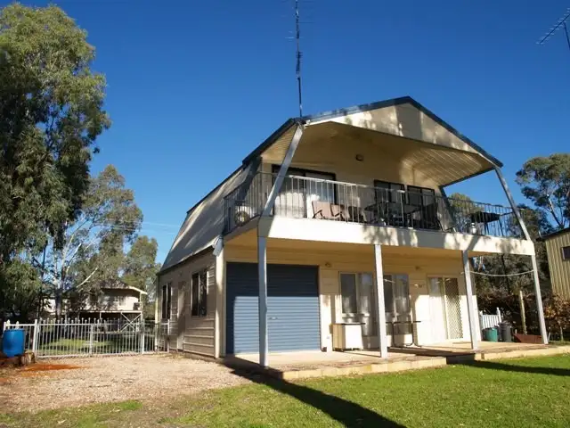 3 Page Drive, Blanchetown SA 5357