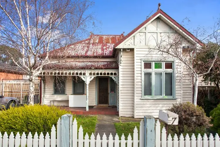 7 Earlstown Road, Hughesdale VIC 3166