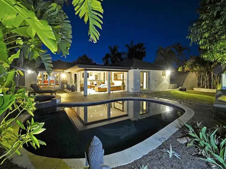 20 Barrier Reef Drive, Mermaid Waters QLD 4218