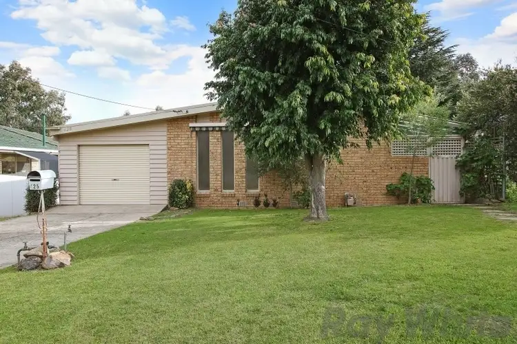 425 Dale Crescent, Lavington NSW 2641