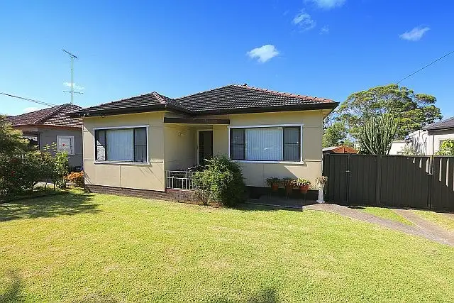 5 Audrey Parade, Condell Park NSW 2200