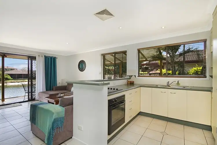 Sixth view of Homely house listing, 2/31 Wyuna Road, Tweed Heads West NSW 2485