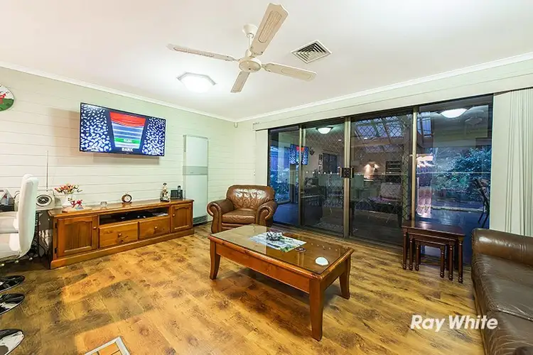 Fifth view of Homely house listing, 6 Marylyn Place, Cranbourne VIC 3977