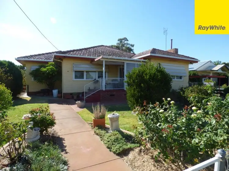 40 Clement Street, Forbes NSW 2871