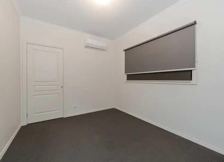 Fourth view of Homely unit listing, 3/8 Ivanhoe Avenue, St Albans VIC 3021
