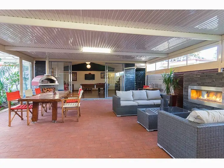 4 Hall Crescent, Old Noarlunga SA 5168