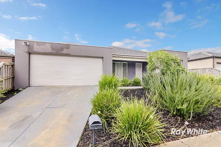 Main view of Homely house listing, 2 Greenview Court, Cranbourne North VIC 3977