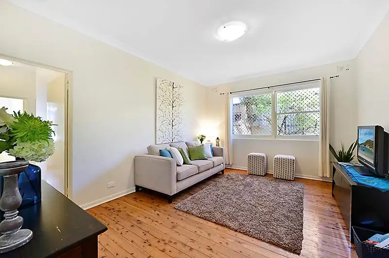 Main view of Homely unit listing, 2/34 Read Street, Bronte NSW 2024