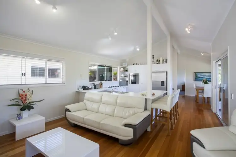 Seventh view of Homely house listing, 3 Crusoe Court, Castaways Beach QLD 4567